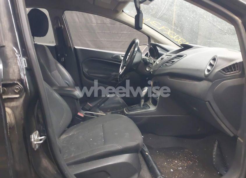 Photo 5 of 2015 Ford Fiesta SE (VIN 3FADP4BJ1FM133520)