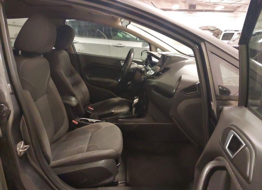 Photo 5 of 2015 Ford Fiesta SE (VIN 3FADP4BJ1FM145974)