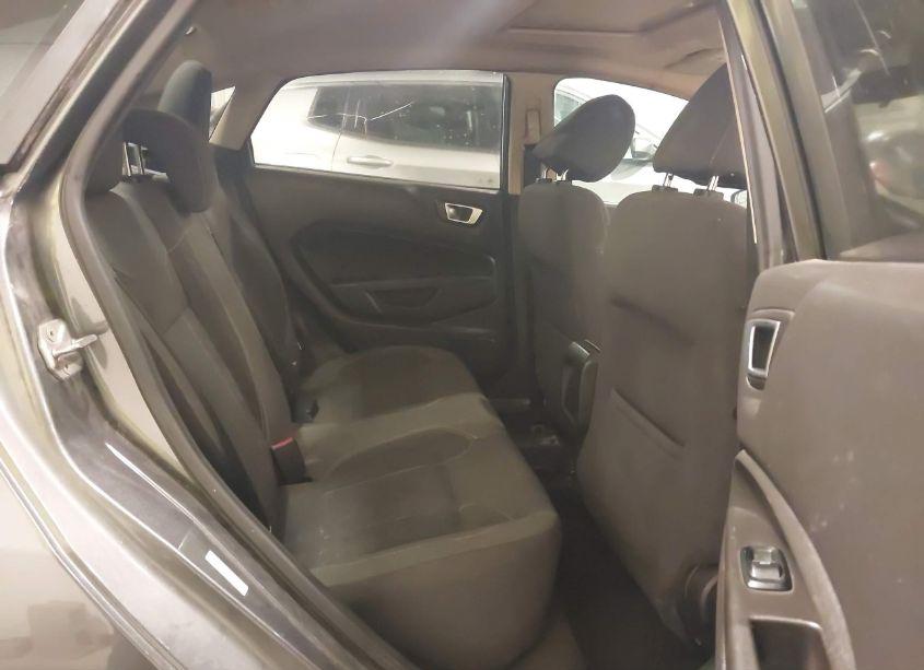 Photo 8 of 2015 Ford Fiesta SE (VIN 3FADP4BJ1FM145974)