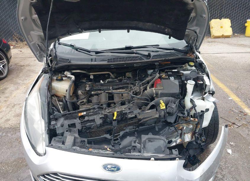 Photo 10 of 2015 Ford Fiesta SE (VIN 3FADP4BJ1FM159325)