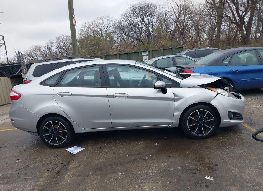 Photo 13 of 2015 Ford Fiesta SE (VIN 3FADP4BJ1FM159325)