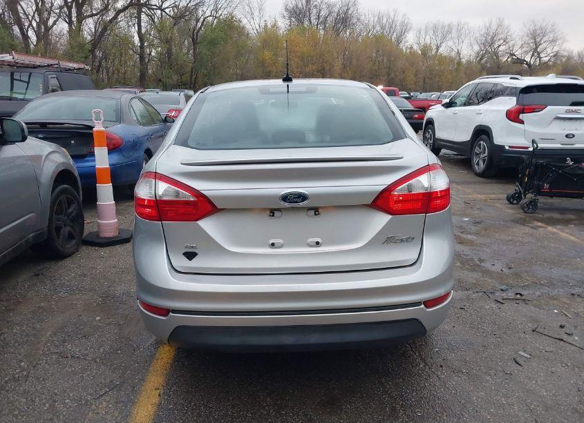 Photo 16 of 2015 Ford Fiesta SE (VIN 3FADP4BJ1FM159325)