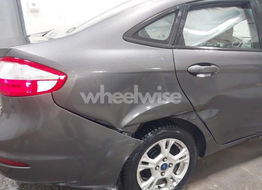 Photo 6 of 2015 Ford Fiesta SE (VIN 3FADP4BJ1FM221967)