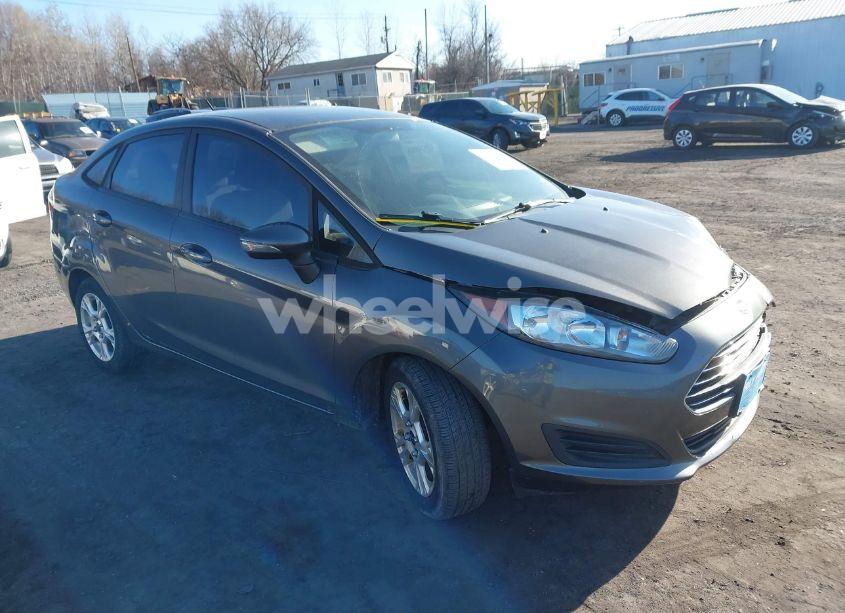 2016 Ford Fiesta SE (VIN 3FADP4BJ1GM129923) main photo