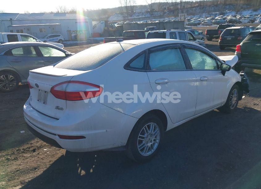 Photo 4 of 2016 Ford Fiesta SE (VIN 3FADP4BJ1GM205916)