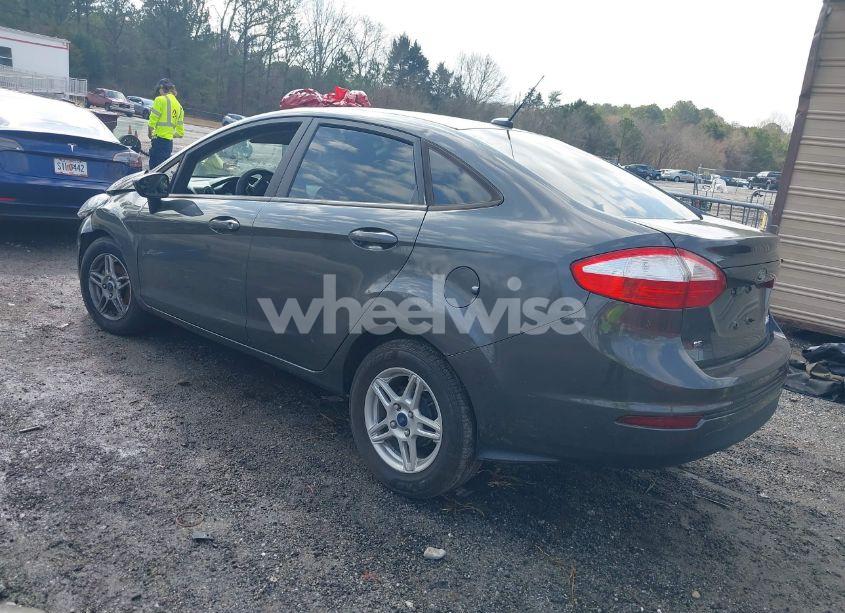 Photo 3 of 2017 Ford Fiesta SE (VIN 3FADP4BJ1HM121399)