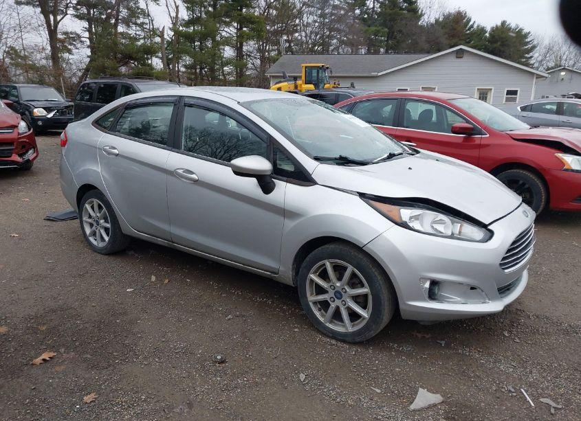 2017 Ford Fiesta SE (VIN 3FADP4BJ1HM152961) main photo