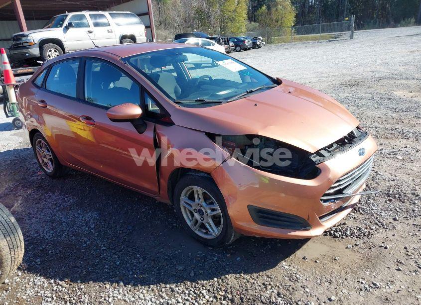 2017 Ford Fiesta SE (VIN 3FADP4BJ1HM169002) main photo
