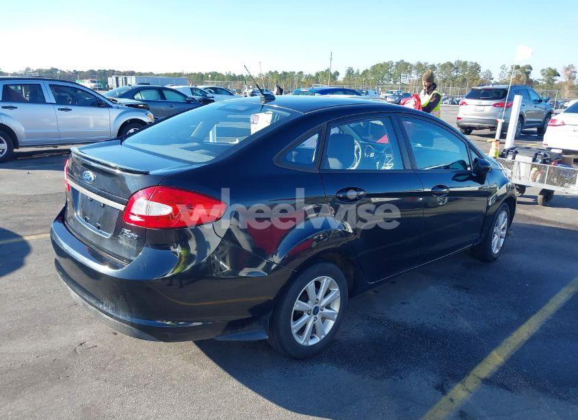 Photo 4 of 2011 Ford Fiesta SE (VIN 3FADP4BJ2BM206324)