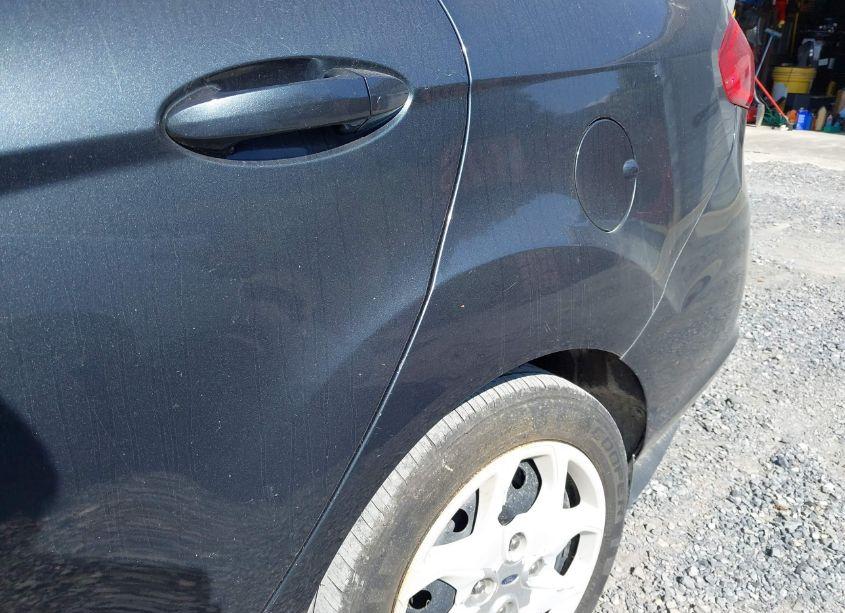 Photo 16 of 2011 Ford Fiesta SE (VIN 3FADP4BJ2BM232406)