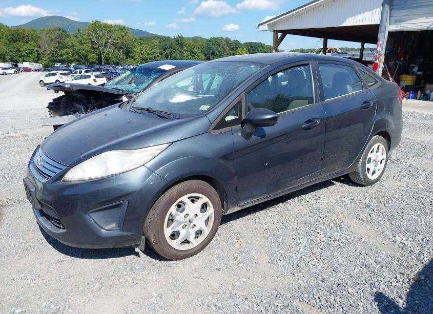 Photo 2 of 2011 Ford Fiesta SE (VIN 3FADP4BJ2BM232406)