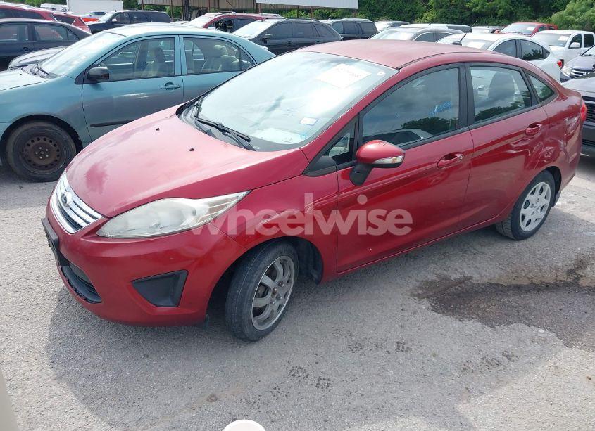 Photo 2 of 2013 Ford Fiesta SE (VIN 3FADP4BJ2DM204401)