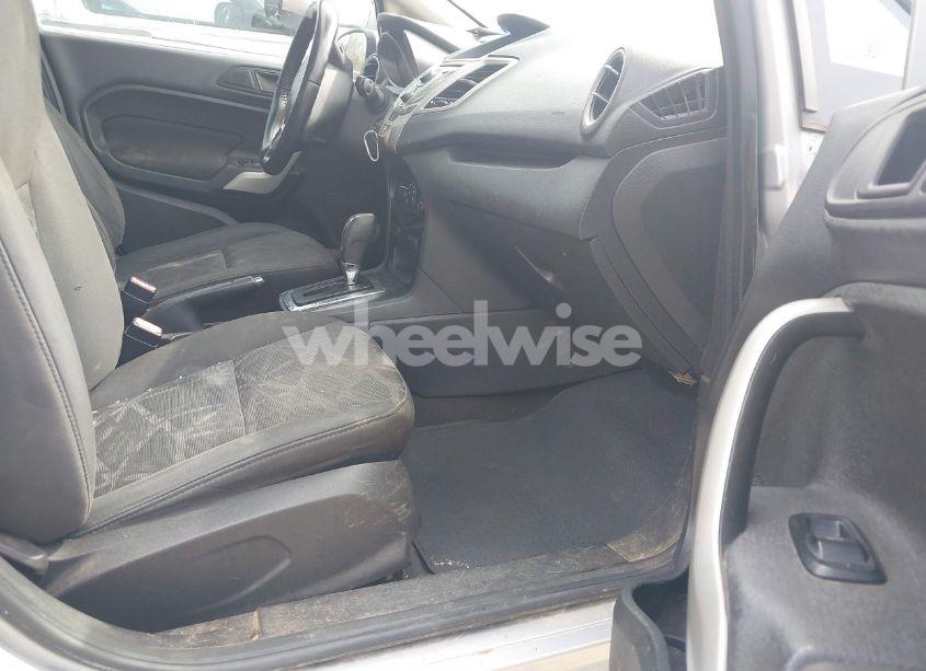 Photo 5 of 2013 Ford Fiesta SE (VIN 3FADP4BJ2DM225491)