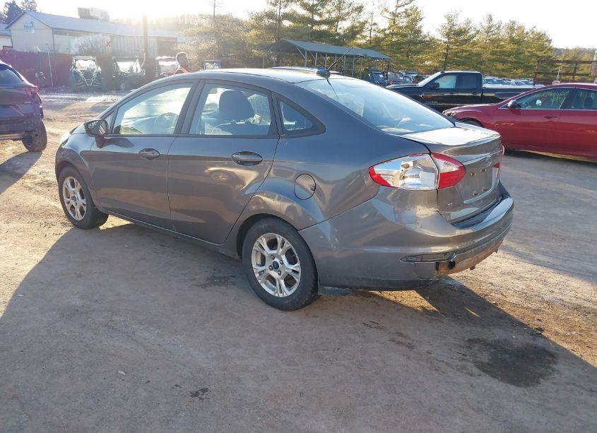 Photo 3 of 2014 Ford Fiesta SE (VIN 3FADP4BJ2EM110536)