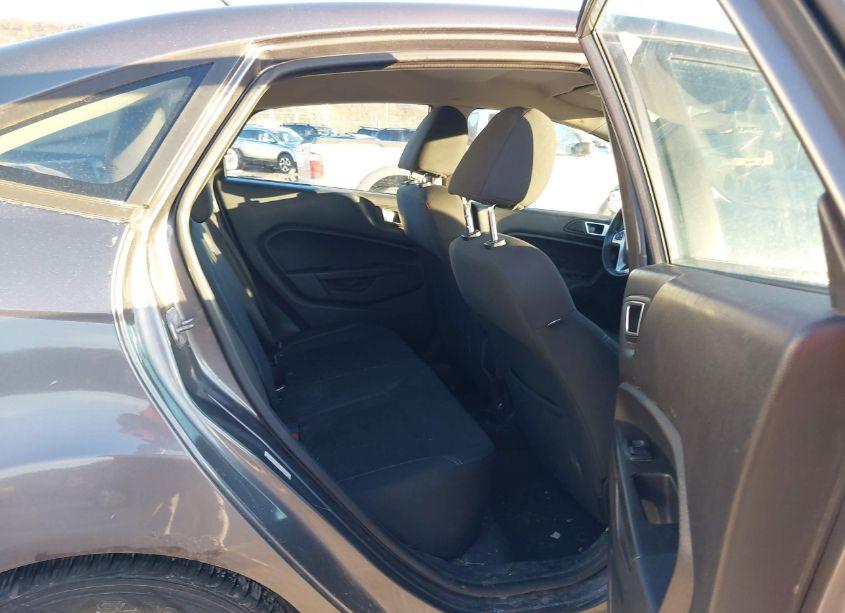 Photo 8 of 2014 Ford Fiesta SE (VIN 3FADP4BJ2EM110536)