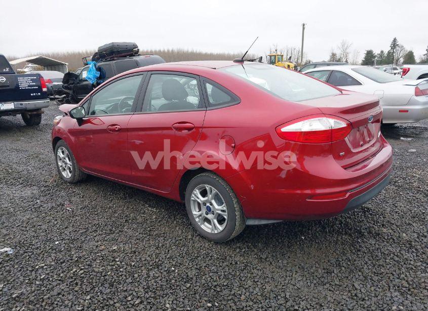 Photo 3 of 2014 Ford Fiesta SE (VIN 3FADP4BJ2EM147568)