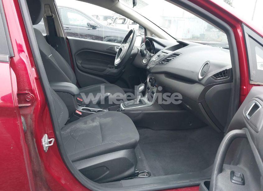 Photo 5 of 2014 Ford Fiesta SE (VIN 3FADP4BJ2EM147568)