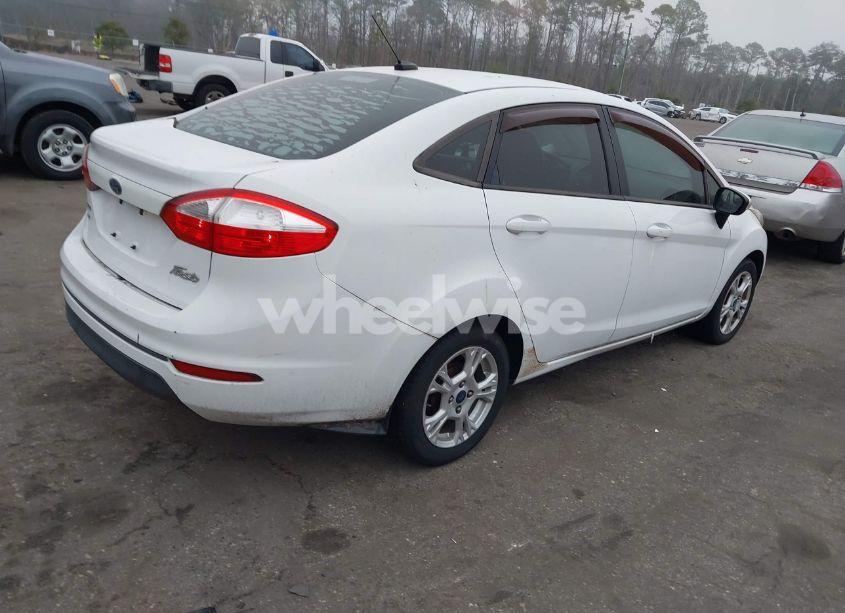 Photo 4 of 2014 Ford Fiesta SE (VIN 3FADP4BJ2EM189397)