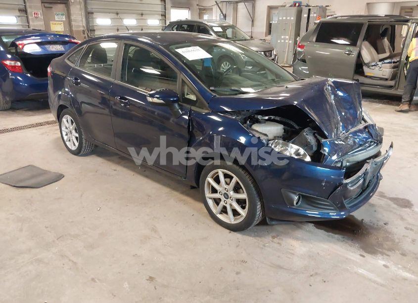 2016 Ford Fiesta SE (VIN 3FADP4BJ2GM163014) main photo