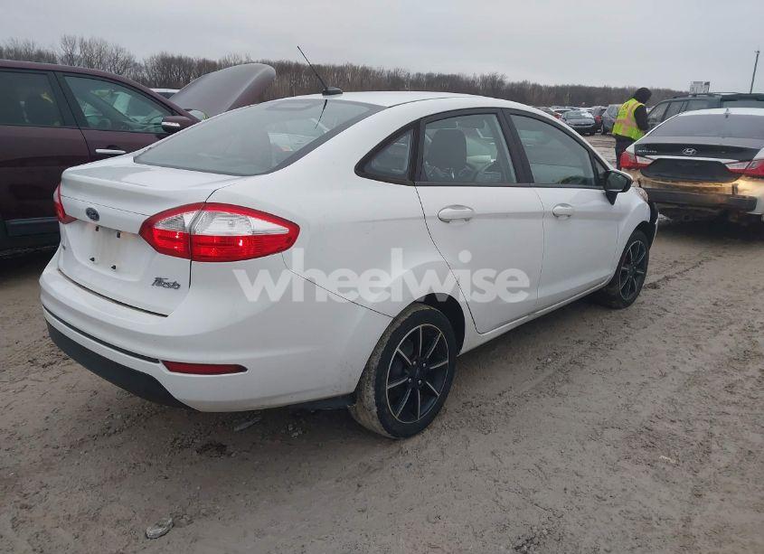 Photo 4 of 2017 Ford Fiesta SE (VIN 3FADP4BJ2HM142911)