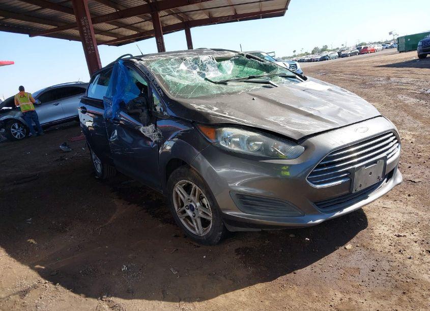 2017 Ford Fiesta SE (VIN 3FADP4BJ2HM143525) main photo
