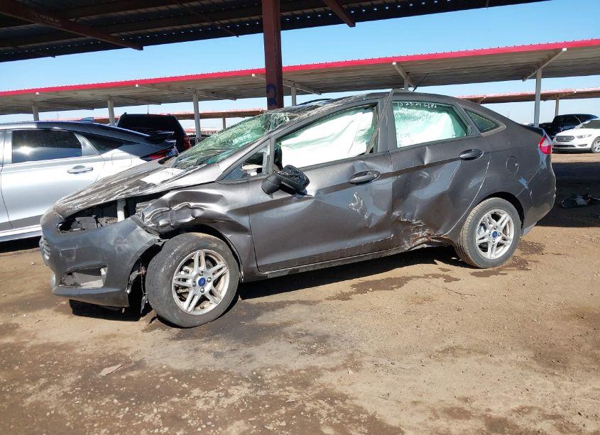 Photo 2 of 2017 Ford Fiesta SE (VIN 3FADP4BJ2HM143525)