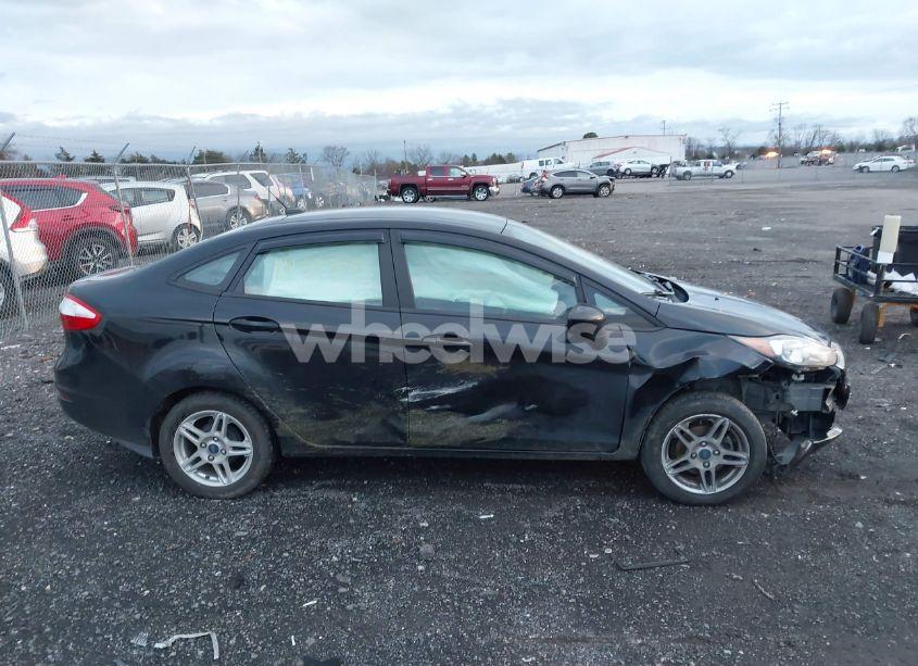 Photo 13 of 2019 Ford Fiesta SE (VIN 3FADP4BJ2KM109057)