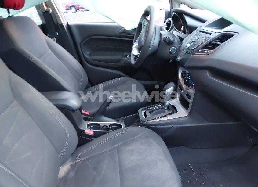 Photo 5 of 2019 Ford Fiesta SE (VIN 3FADP4BJ2KM109057)