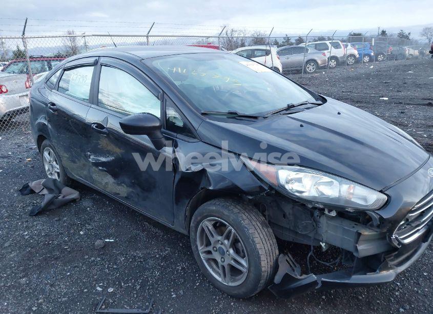 Photo 6 of 2019 Ford Fiesta SE (VIN 3FADP4BJ2KM109057)