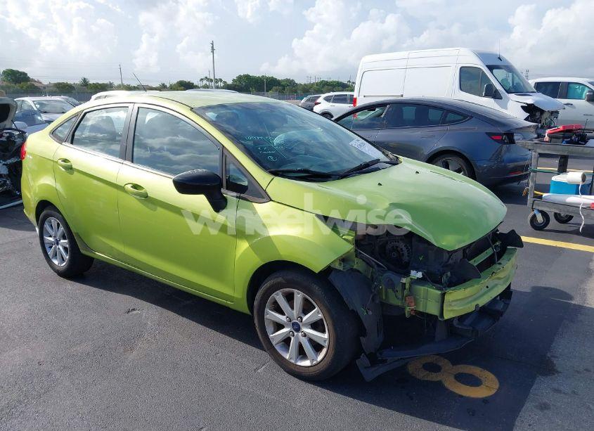 2011 Ford Fiesta SE (VIN 3FADP4BJ3BM181711) main photo