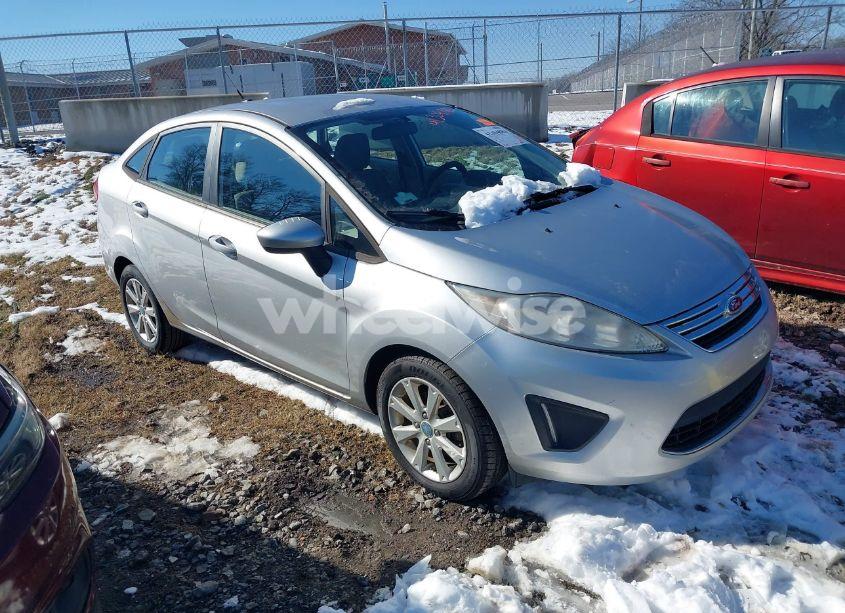 2012 Ford Fiesta SE (VIN 3FADP4BJ3CM125494) main photo