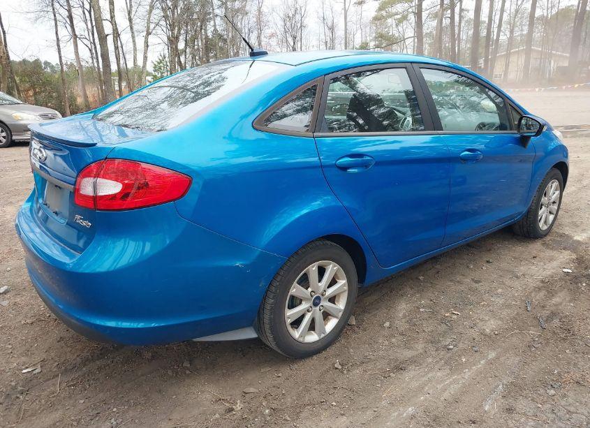 Photo 4 of 2013 Ford Fiesta SE (VIN 3FADP4BJ3DM113735)