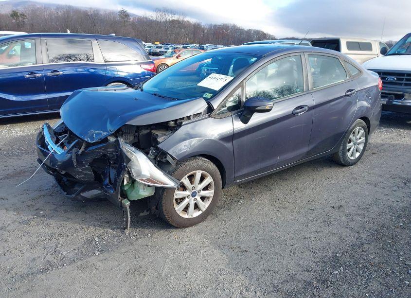 Photo 2 of 2013 Ford Fiesta SE (VIN 3FADP4BJ3DM117641)