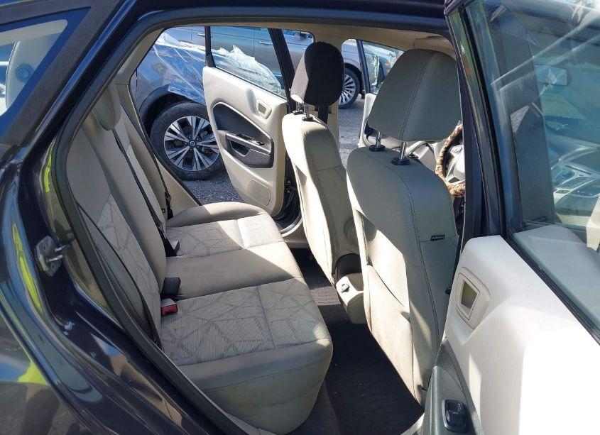 Photo 8 of 2013 Ford Fiesta SE (VIN 3FADP4BJ3DM117641)