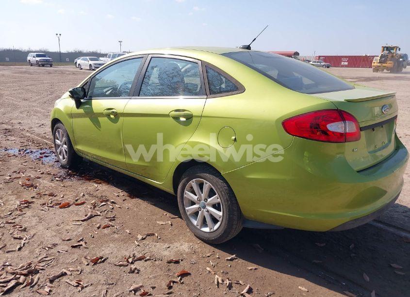 Photo 3 of 2013 Ford Fiesta SE (VIN 3FADP4BJ3DM118854)