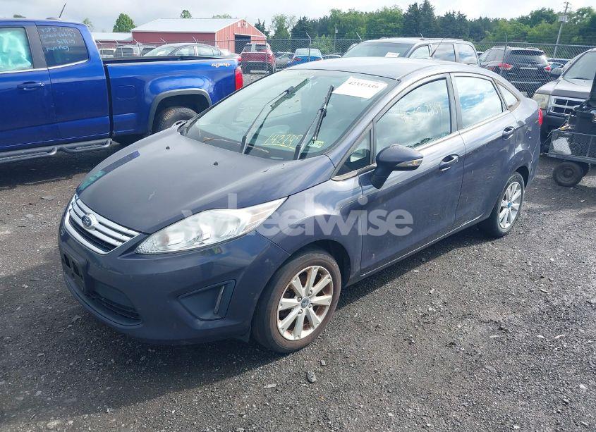 Photo 2 of 2013 Ford Fiesta SE (VIN 3FADP4BJ3DM142247)