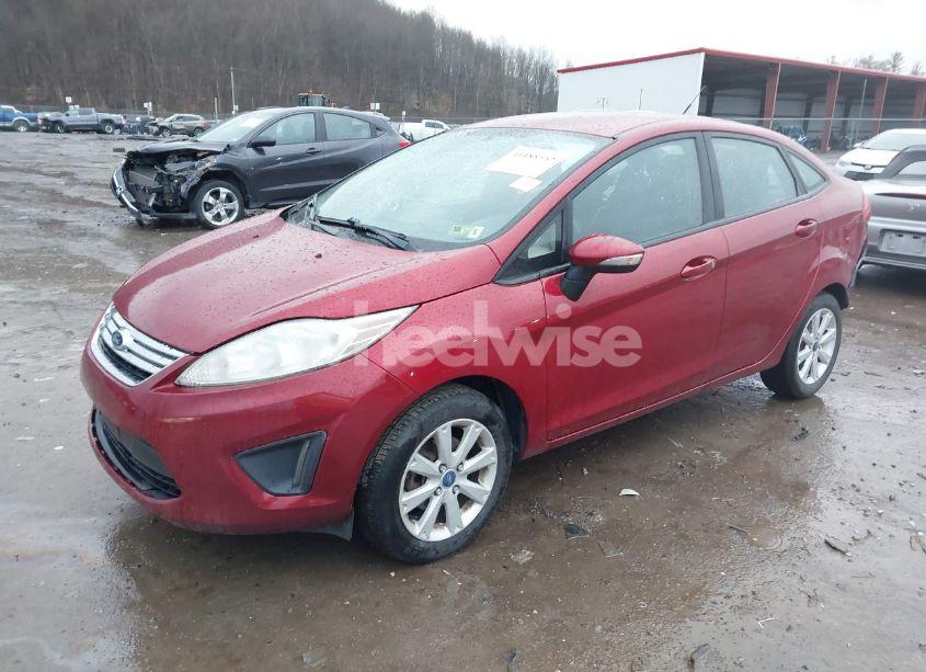 Photo 2 of 2013 Ford Fiesta SE (VIN 3FADP4BJ3DM152941)