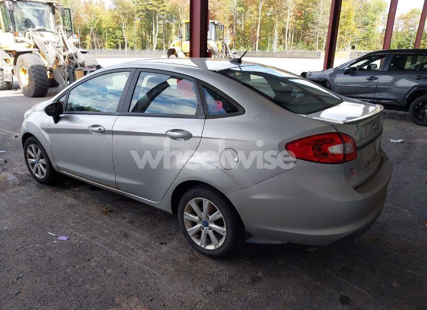 Photo 3 of 2013 Ford Fiesta SE (VIN 3FADP4BJ3DM173949)