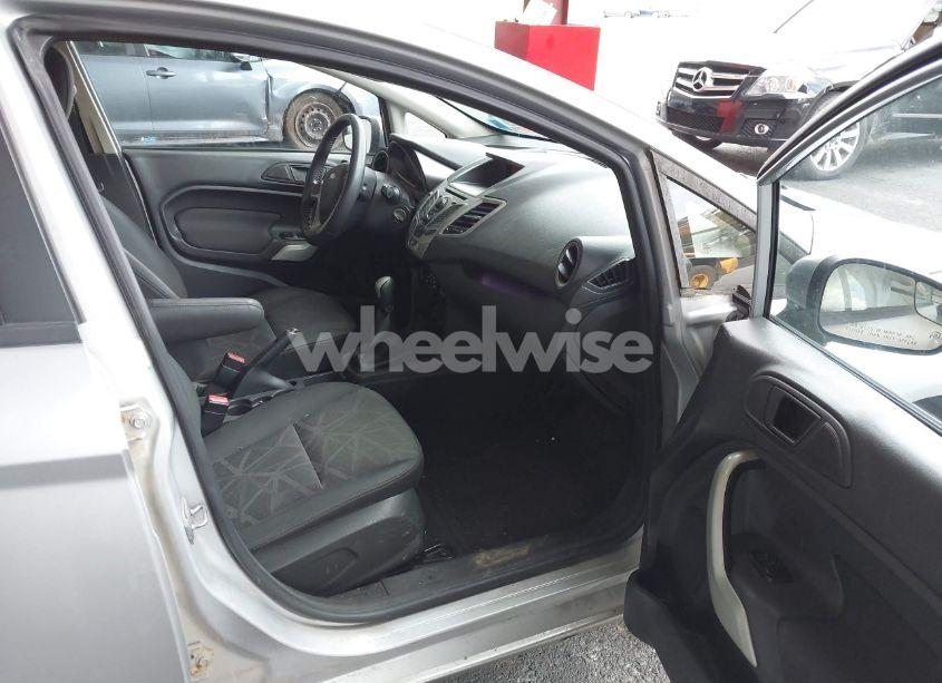 Photo 5 of 2013 Ford Fiesta SE (VIN 3FADP4BJ3DM173949)