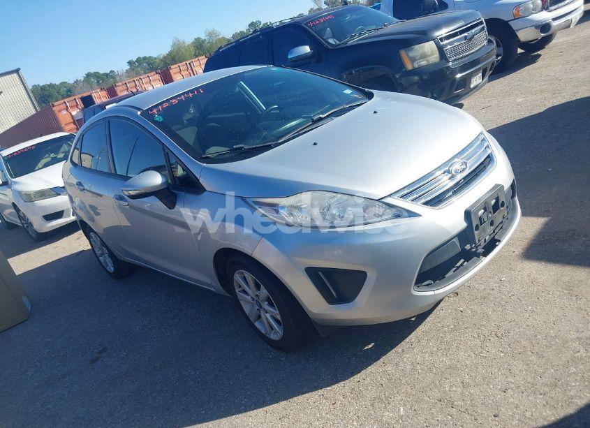 2013 Ford Fiesta SE (VIN 3FADP4BJ3DM176608) main photo