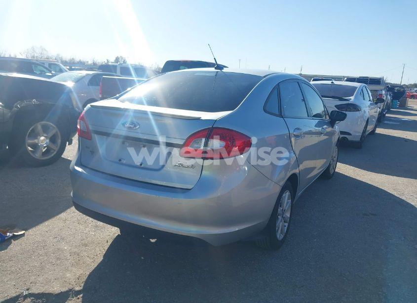 Photo 4 of 2013 Ford Fiesta SE (VIN 3FADP4BJ3DM176608)