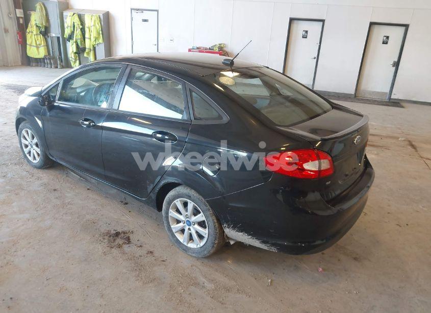 Photo 3 of 2013 Ford Fiesta SE (VIN 3FADP4BJ3DM199922)