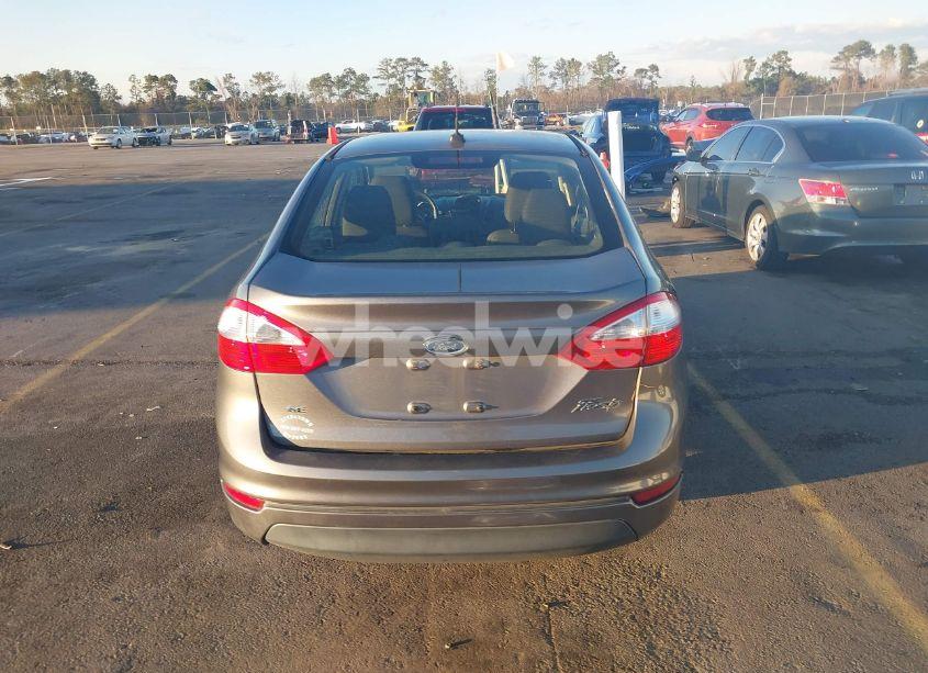 Photo 16 of 2014 Ford Fiesta SE (VIN 3FADP4BJ3EM171264)