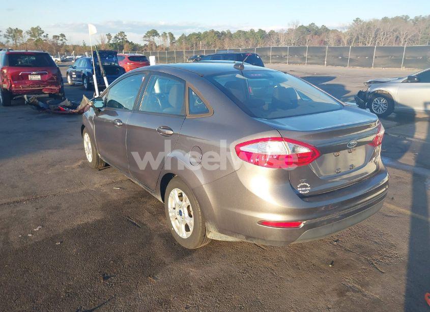 Photo 3 of 2014 Ford Fiesta SE (VIN 3FADP4BJ3EM171264)