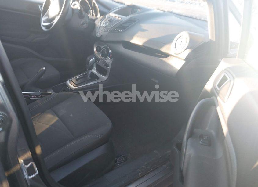 Photo 5 of 2014 Ford Fiesta SE (VIN 3FADP4BJ3EM171264)