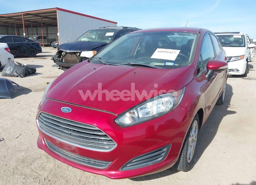 Photo 2 of 2014 Ford Fiesta SE (VIN 3FADP4BJ3EM172060)