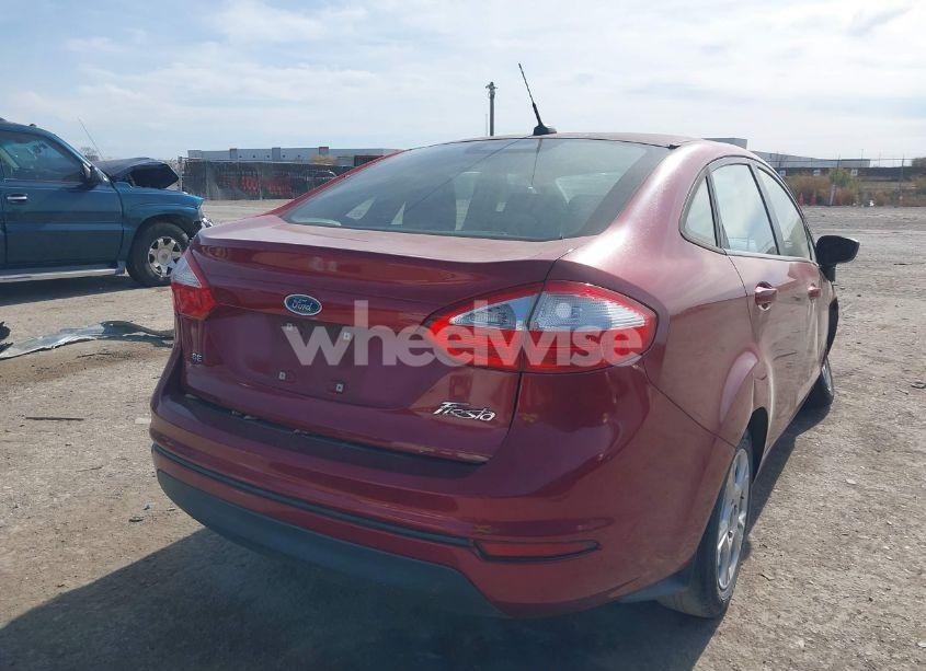 Photo 4 of 2014 Ford Fiesta SE (VIN 3FADP4BJ3EM172060)