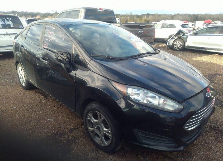 2014 Ford Fiesta SE (VIN 3FADP4BJ3EM183236) main photo