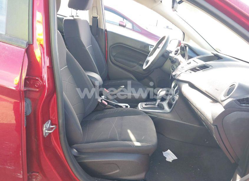 Photo 5 of 2014 Ford Fiesta SE (VIN 3FADP4BJ3EM211360)