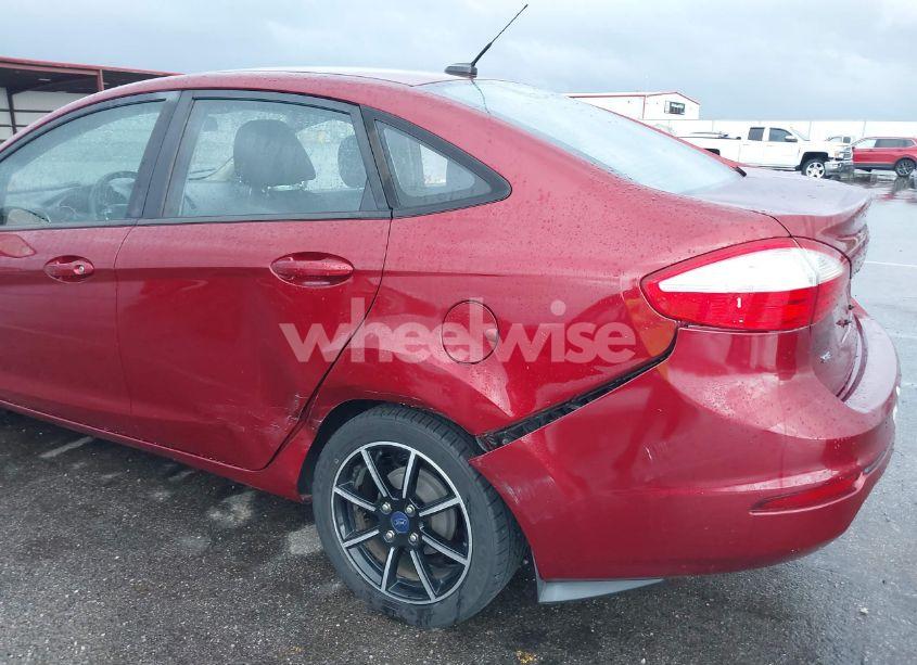 Photo 6 of 2015 Ford Fiesta SE (VIN 3FADP4BJ3FM100891)